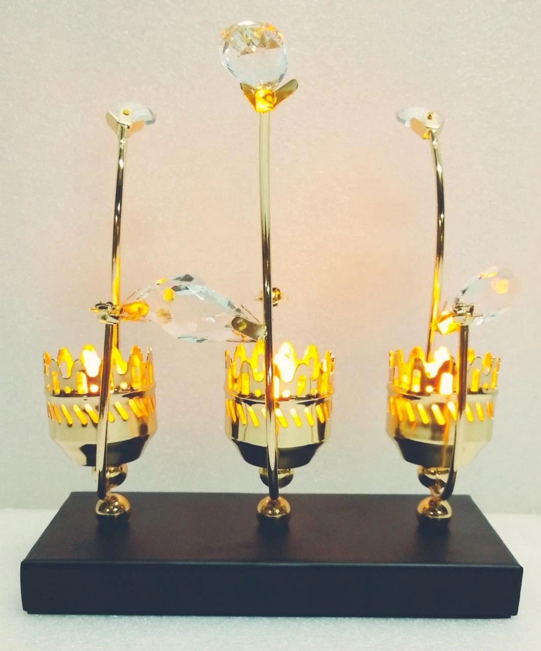 Metal Candle Holder Base with 3 T light and Crystals 20x10x23 cm